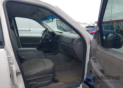2004 Ford Explorer Xls z USA, uszkodzony, nr VIN 1FMZU72K24UB26115